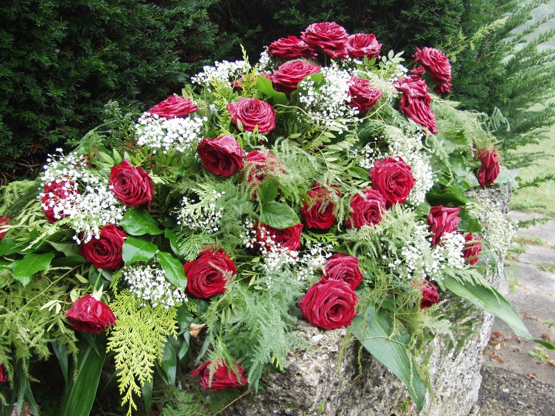 funeraire-MONS-min_roses-61203